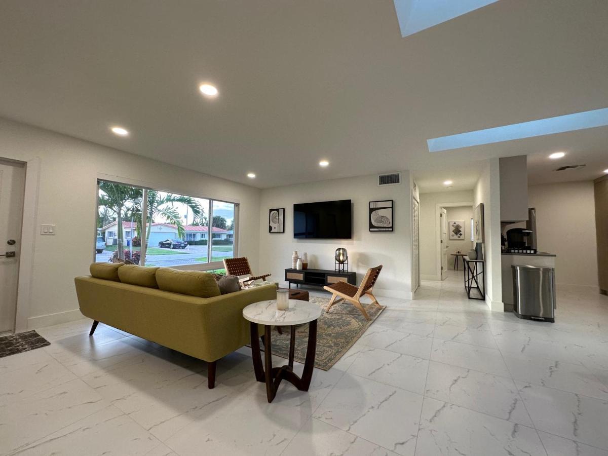 Villa The Sun House - 3 Bed, 2 Bath, Private Pool, Fire Pit, Huge Backyard Fort Lauderdale Exterior foto