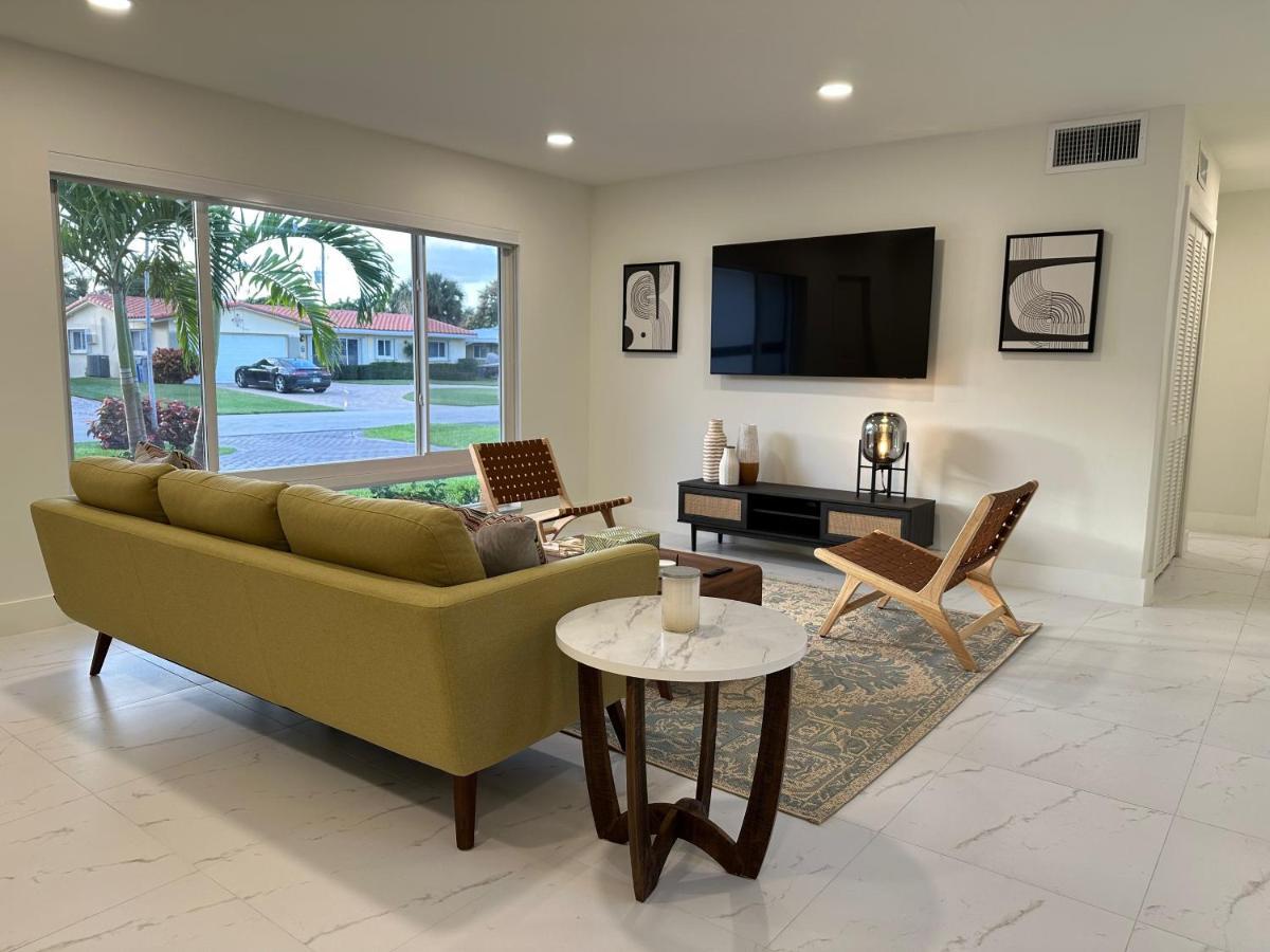 Villa The Sun House - 3 Bed, 2 Bath, Private Pool, Fire Pit, Huge Backyard Fort Lauderdale Exterior foto
