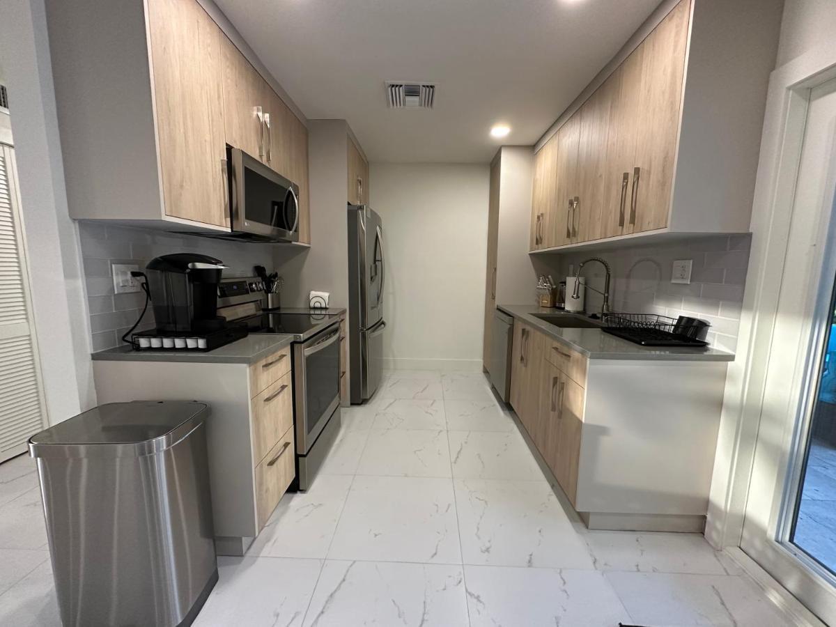 Villa The Sun House - 3 Bed, 2 Bath, Private Pool, Fire Pit, Huge Backyard Fort Lauderdale Exterior foto
